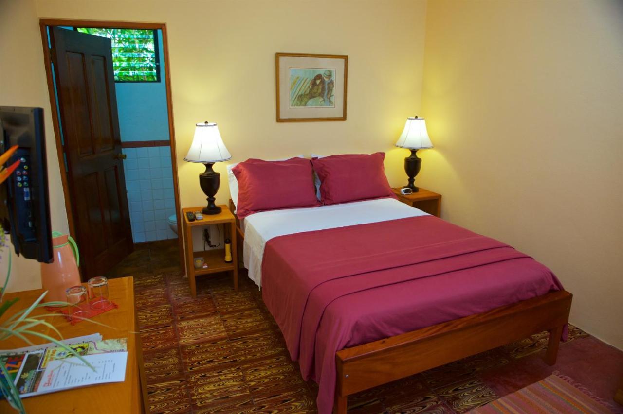 Bed and Breakfast Coral House Пунта-Горда Экстерьер фото